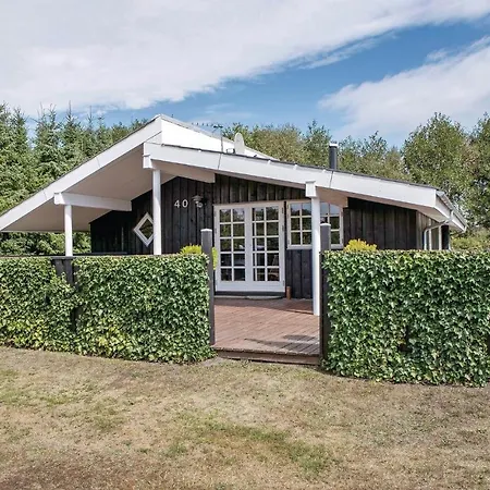 Holiday home Awesome In Hadsund With Sauna